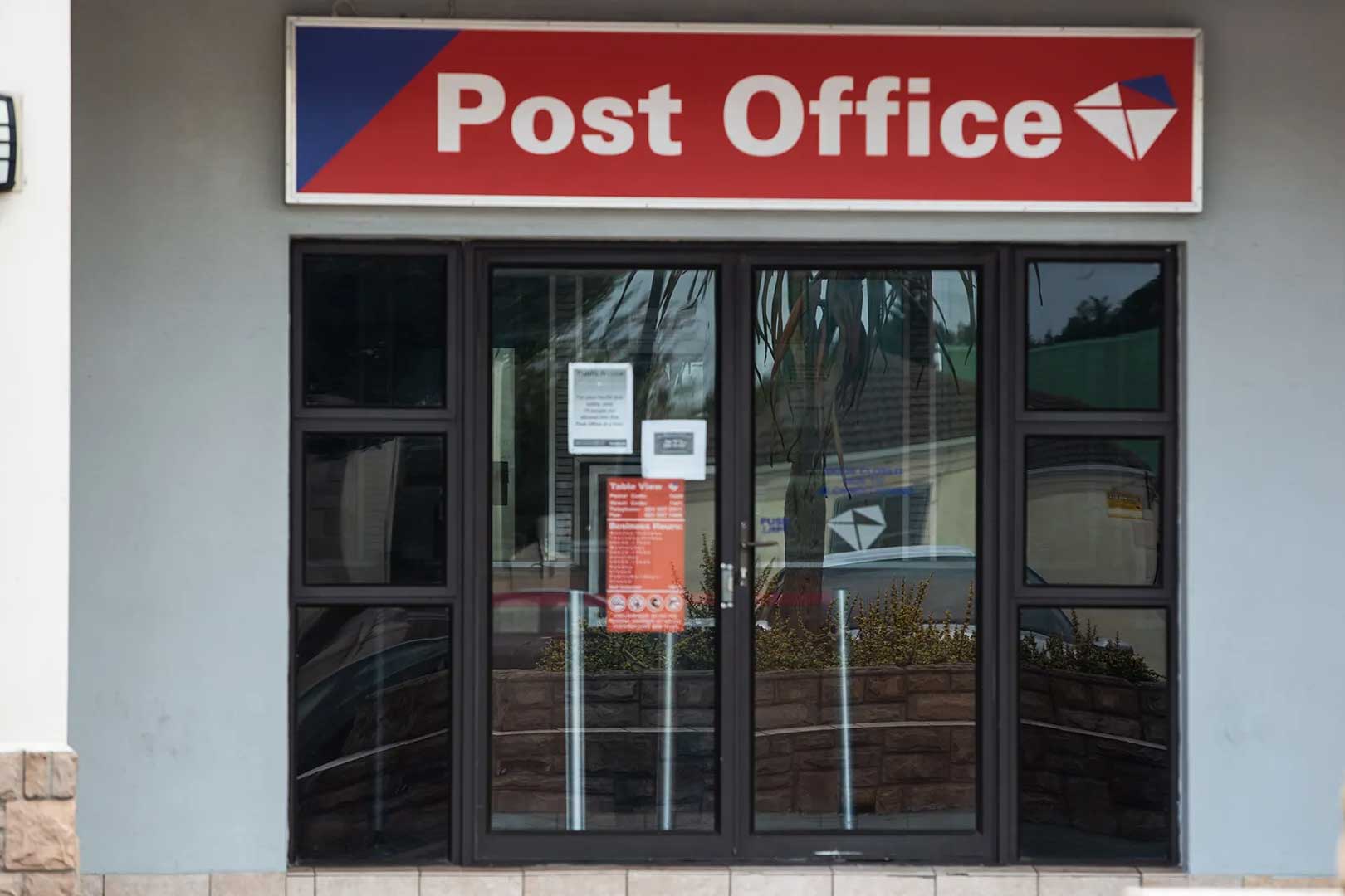 Bangu 6000 abasebenzi basePost office ababhekene nembazo