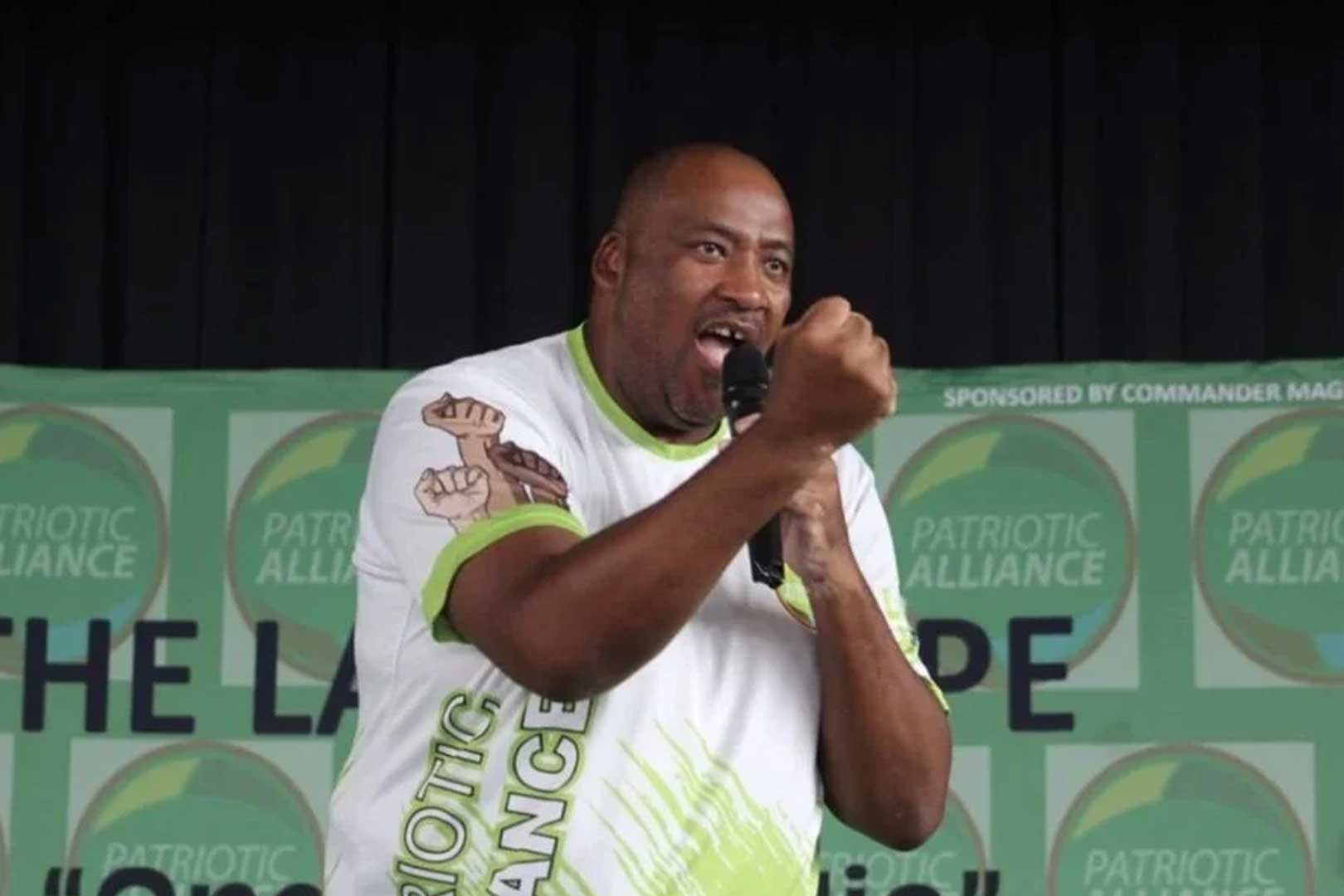[BUKA] UGayton Mackenzie kanye namalungu e-PA bakanise emngceleni