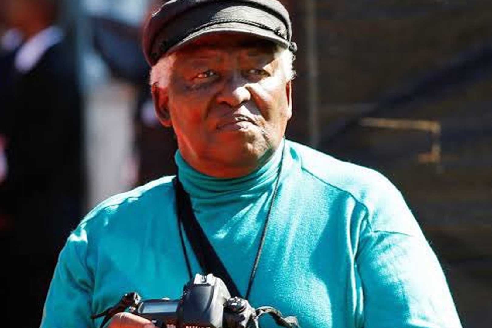 INingizimu Afrika ikhalela umthwebuli wezithombe u-Peter Magubane: Iqhawe elilwa nobandlululo