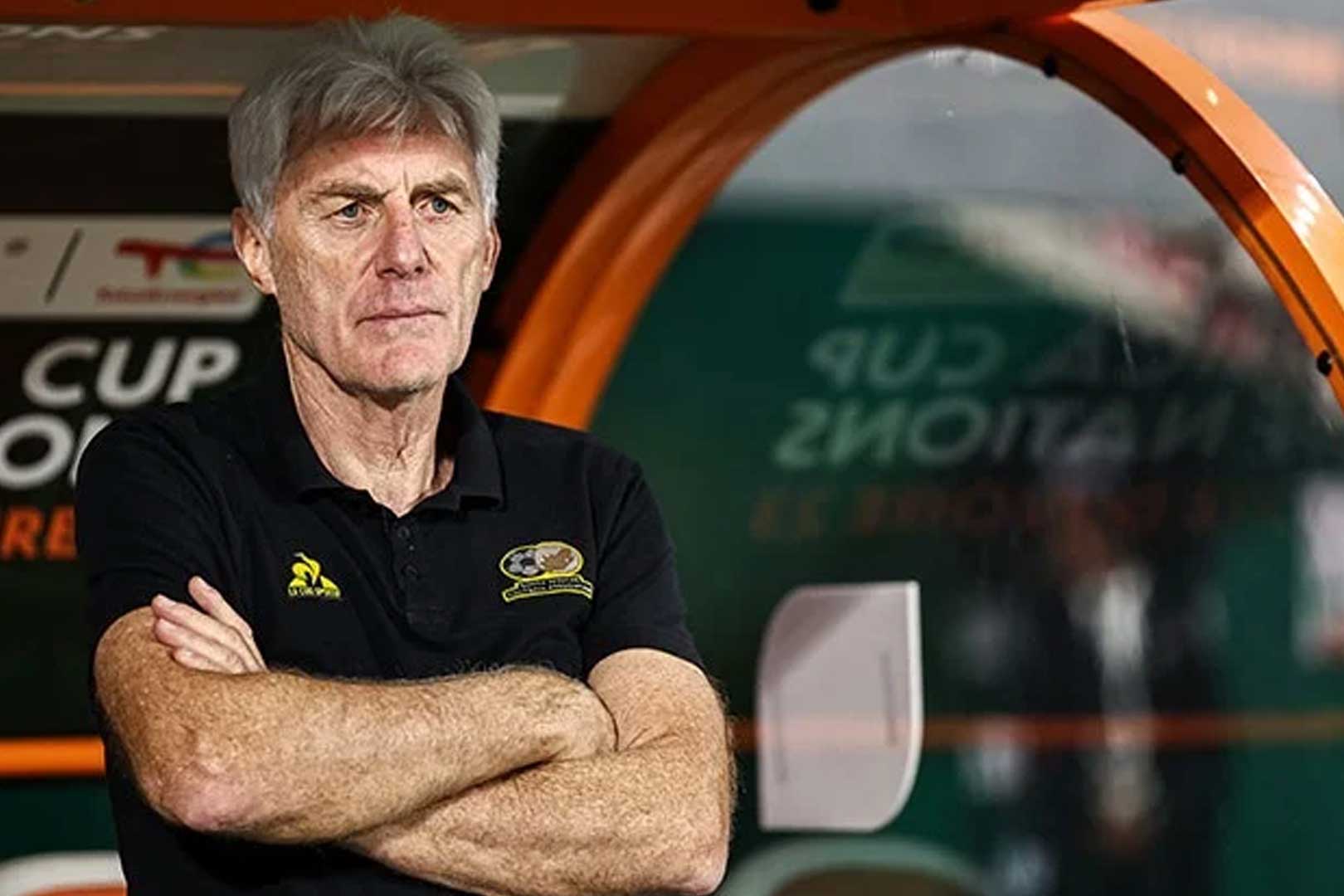 Uncoma abadlali be Mamelodi Sundowns FC