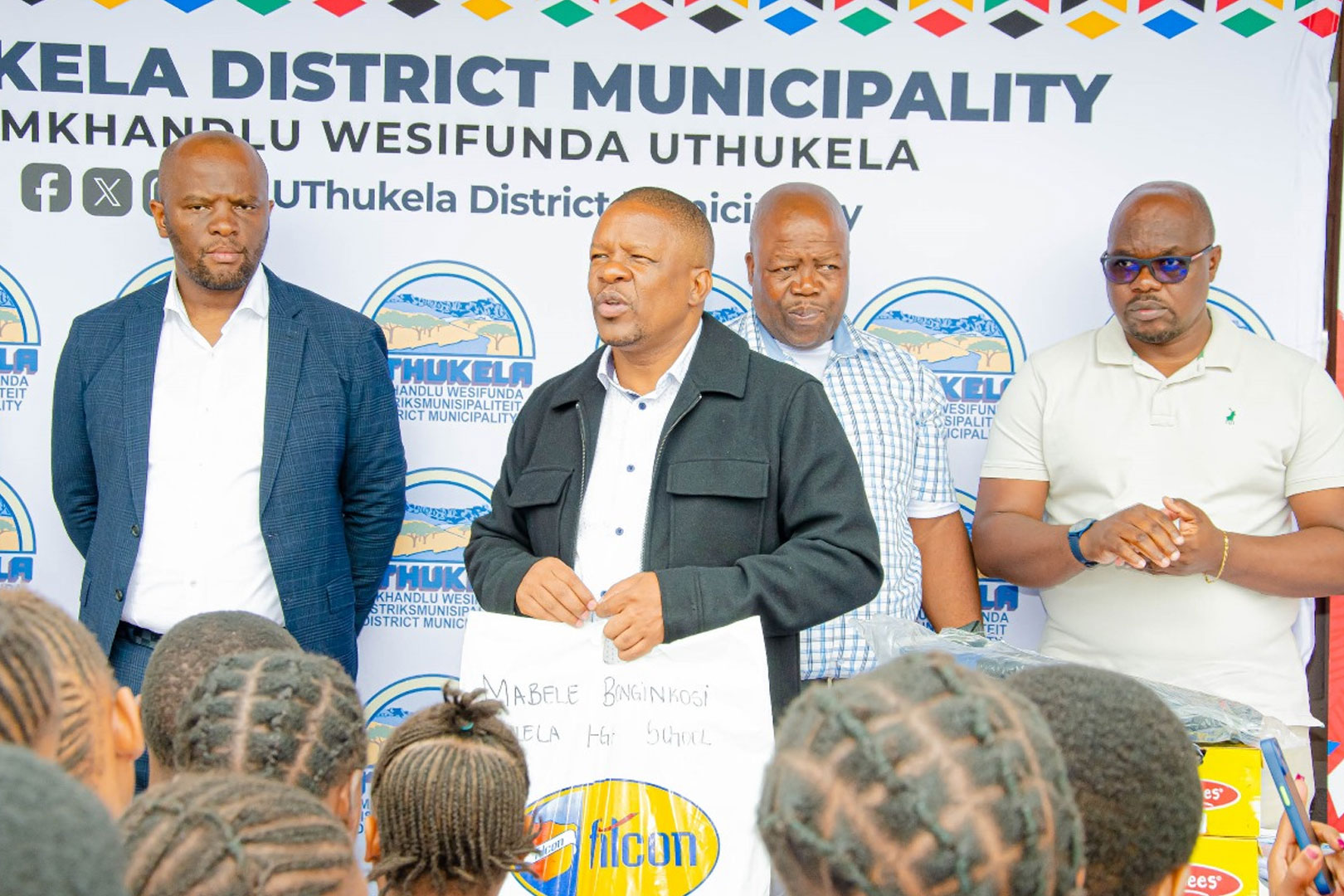 UMeya emkhankasweni wokunikela ngomfaniswano wesikole