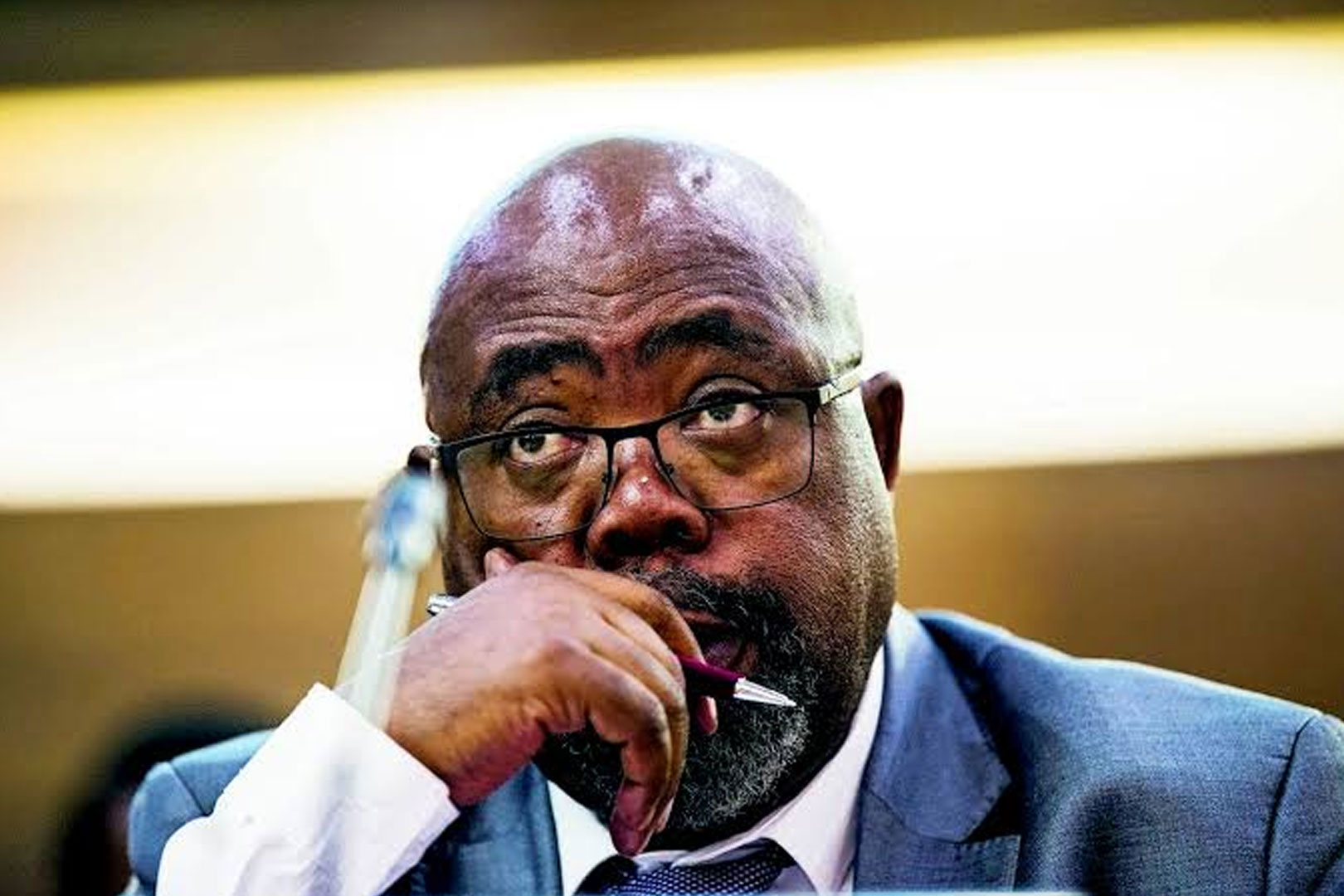 Umnyango wezabasebenzi ukhiphe isxwayiso esiqinile kwabaqasha abantu bangaphandle abangekho emthethweni