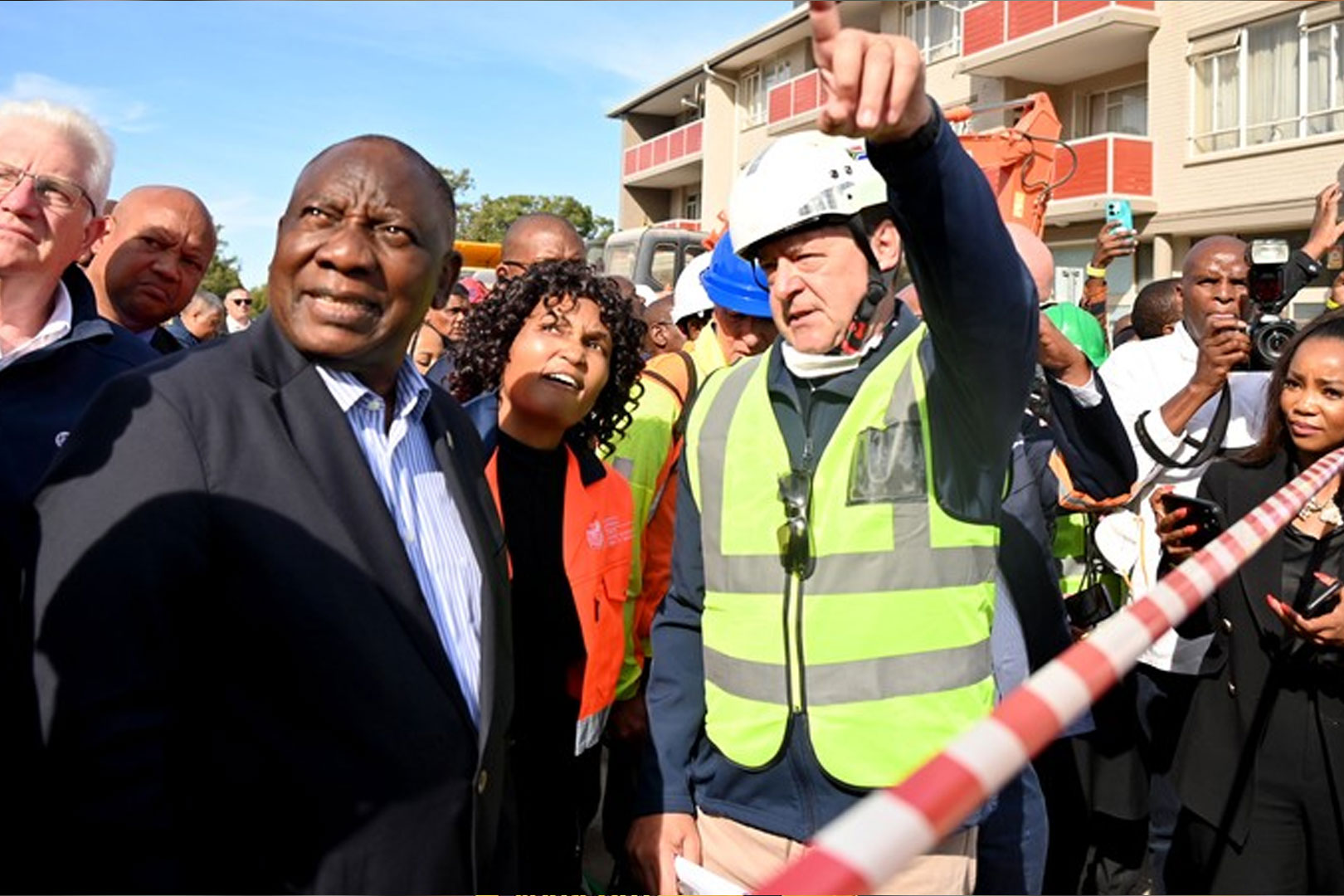 UMongameli uqinisekisa ukunxeshezelwa kwababhidlikelwe isakhiwo saseGeorge