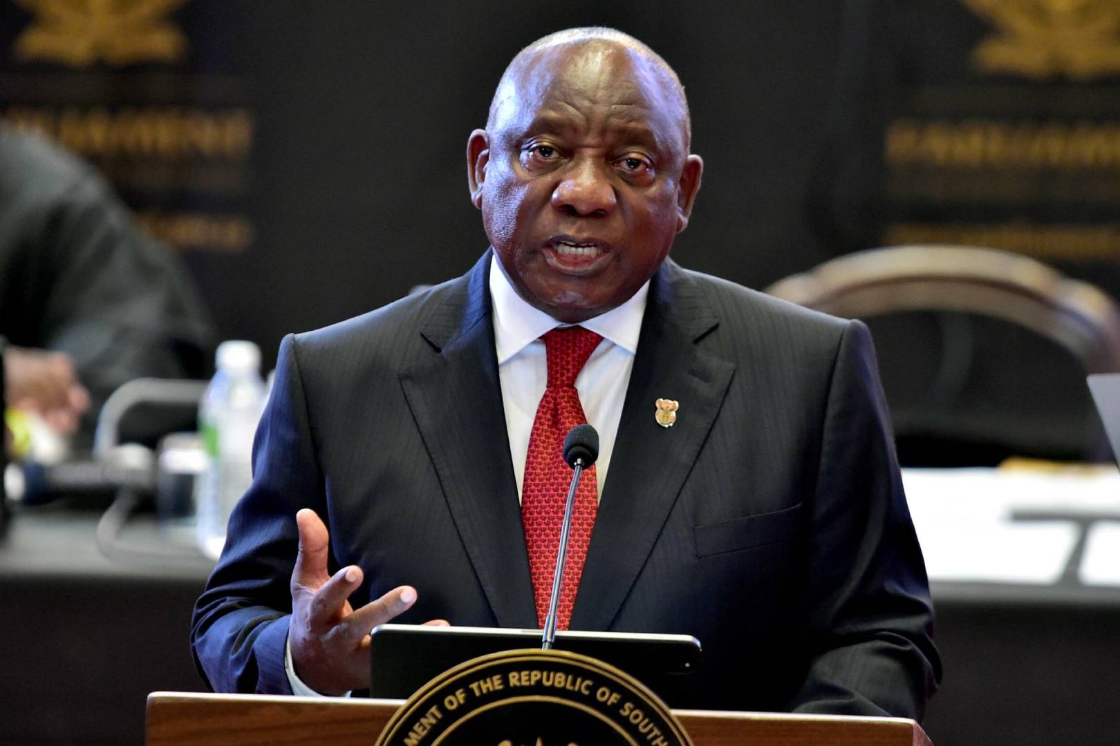 ‘Ngizojuba amasosha ukulwa noZama zama namaqembu ezigelekeqe eKapa’-Ramaphosa