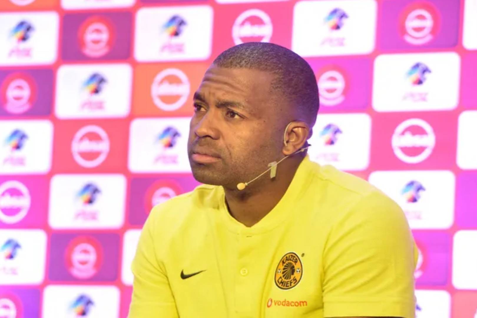 UKhune usola abadlali ngokubhimba kwezinto kwiMpofana